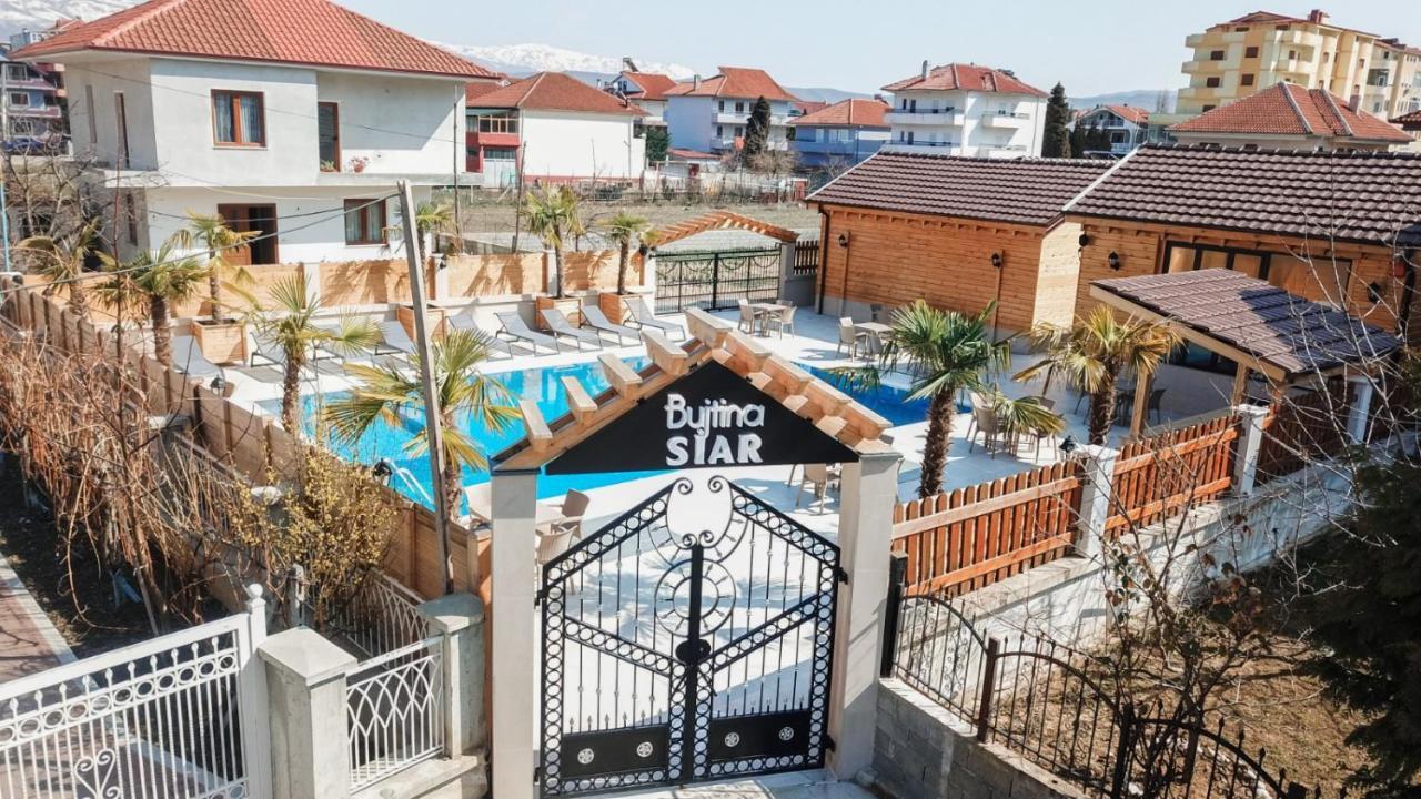 Bujtina Siar Hotel โปกราเดซ ภายนอก รูปภาพ