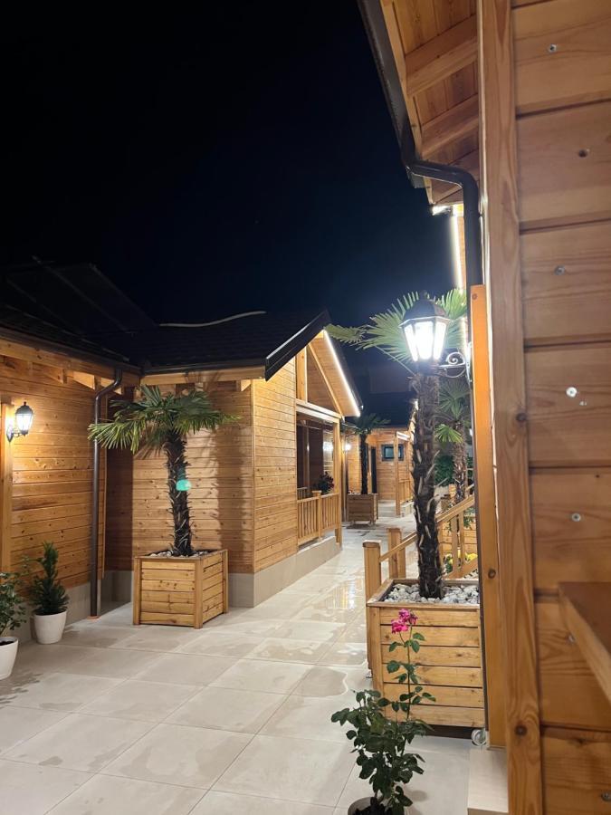 Bujtina Siar Hotel โปกราเดซ ภายนอก รูปภาพ