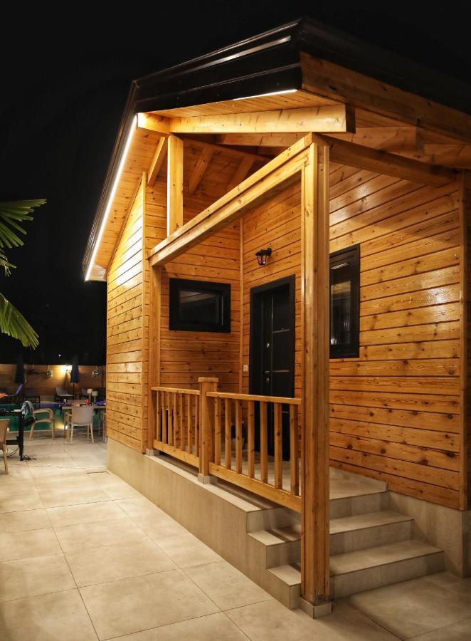 Bujtina Siar Hotel โปกราเดซ ภายนอก รูปภาพ